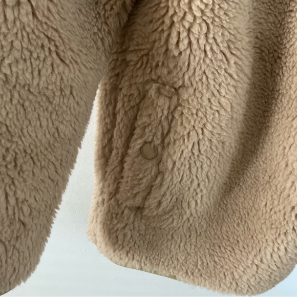 BURBERRY Teddy Shearling-Style Jacket | Luxury Faux Shearling Coat - Picture 8 of 9